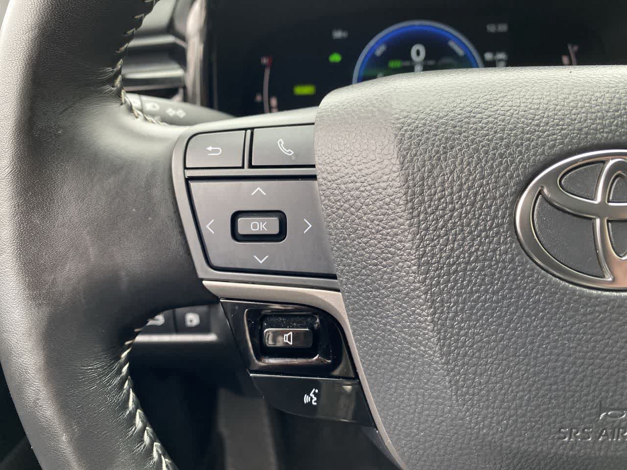 Used 2025 Toyota Camry SE FWD image 20