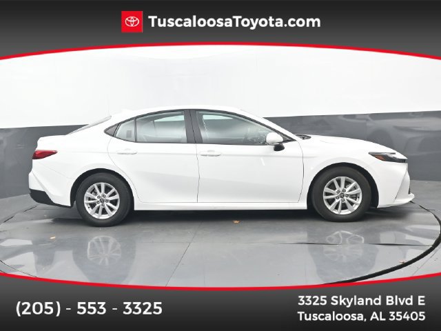 Used 2025 Toyota Camry LE w/ Convenience Package FWD image 1