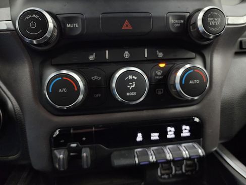 Used 2021 RAM 1500 Big Horn image 44