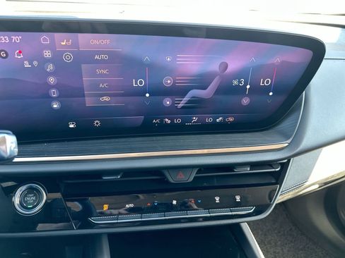 New 2025 Buick Envision Avenir image 10