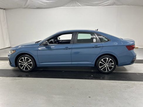 Used 2025 Volkswagen Jetta Sport FWD image 6