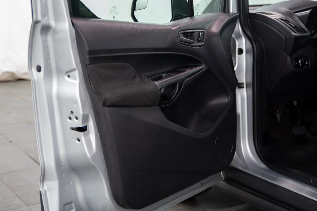 Used 2016 Ford Transit Connect XL FWD image 5