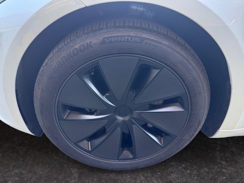 Used 2024 Tesla Model 3 Long Range RWD image 14