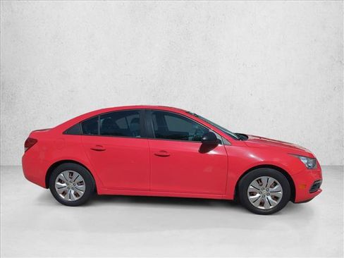 Used 2016 Chevrolet Cruze LS FWD image 4