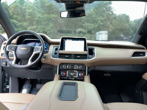 Used 2024 Chevrolet Tahoe Premier RWD image 31