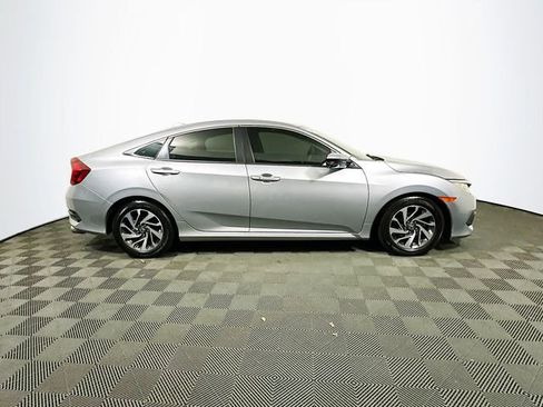 Used 2017 Honda Civic EX image 10