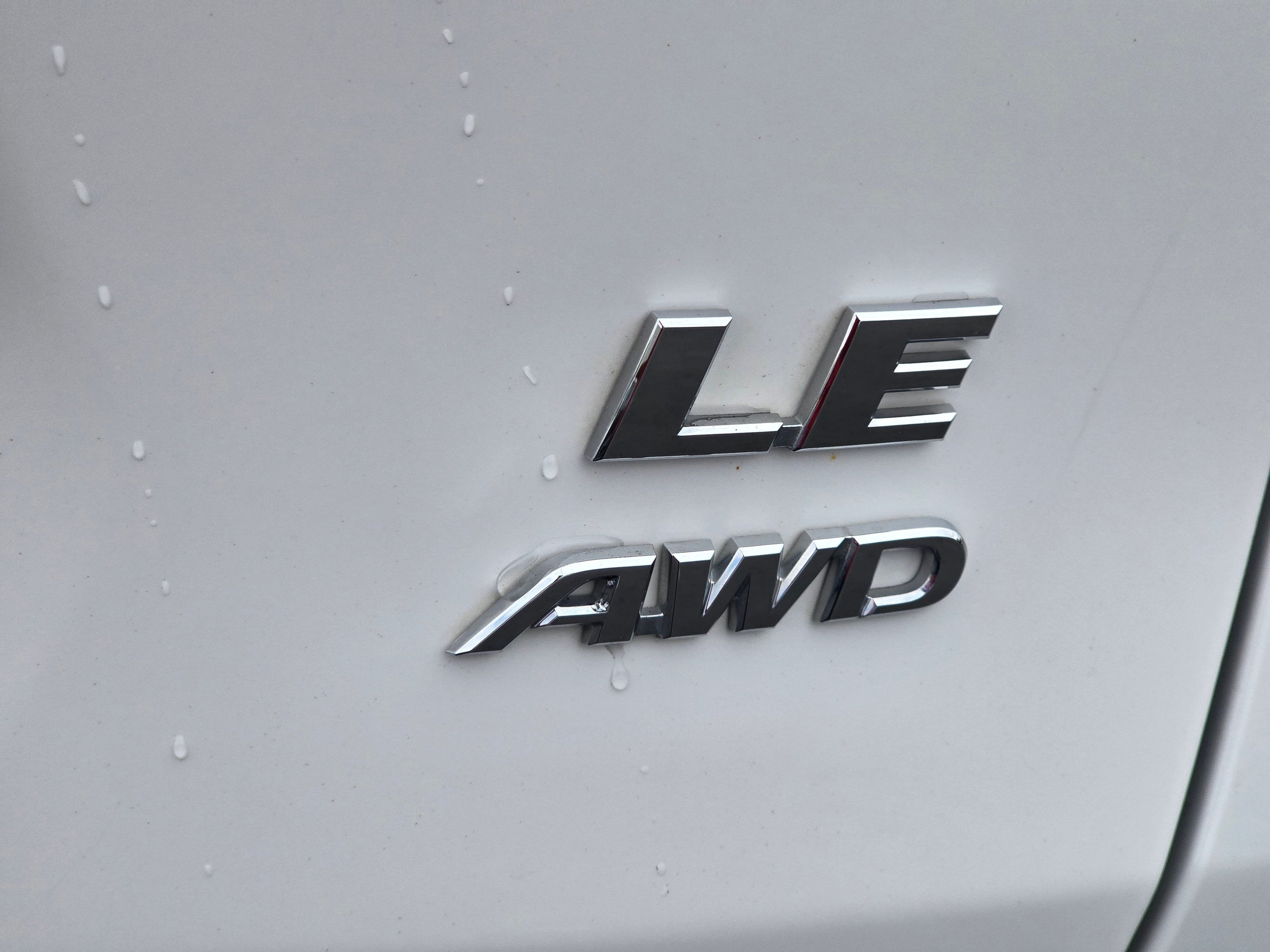 Used 2025 Toyota RAV4 LE AWD/4WD image 33