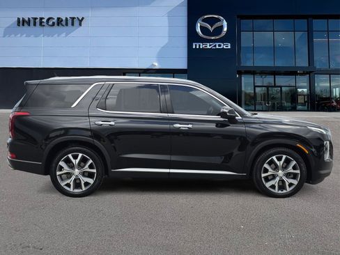 Used 2020 Hyundai Palisade SEL FWD image 3