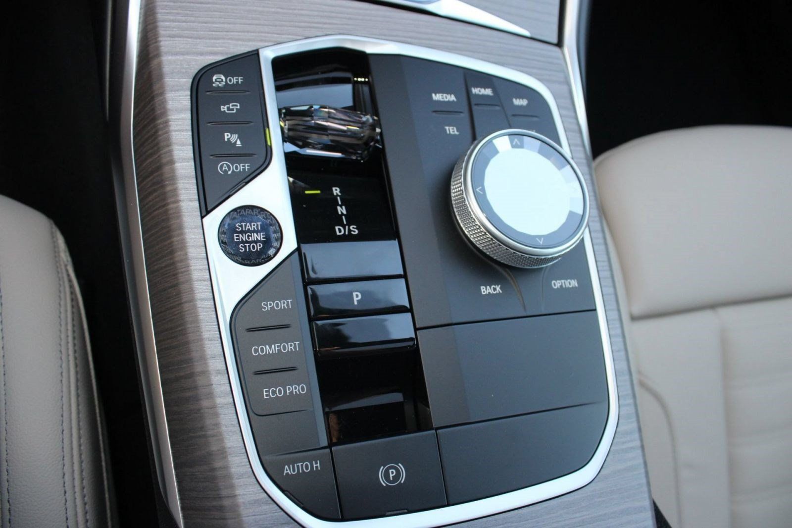 Used 2026 BMW 330i Sedan w/ M Sport Package RWD image 18
