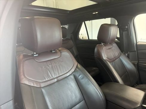 Used 2022 Ford Explorer Platinum w/ Technology Package AWD/4WD image 46