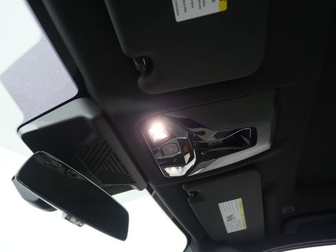 Used 2026 BMW X1 xDrive28i image 18