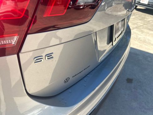 Used 2022 Volkswagen Tiguan SE image 31