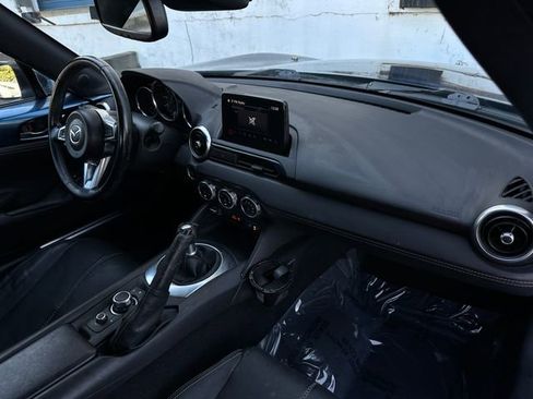Used 2020 MAZDA MX-5 Miata RF Grand Touring w/ Appearance Package image 15