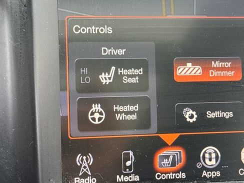 Used 2015 Jeep Cherokee Limited w/ Technology Group AWD/4WD image 28