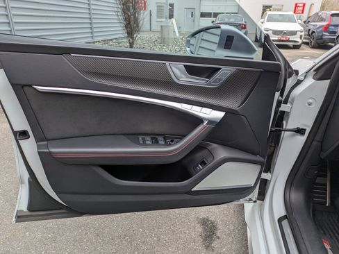 Used 2022 Audi RS 7 Sportback image 12