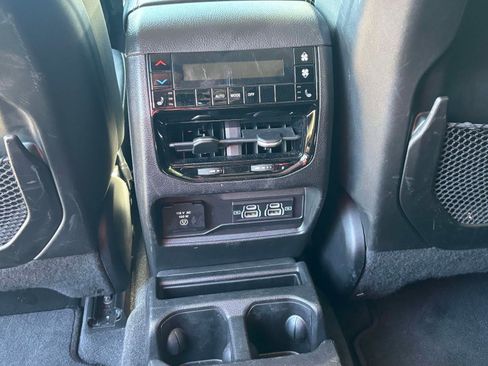 Used 2021 Jeep Grand Cherokee L Limited image 15