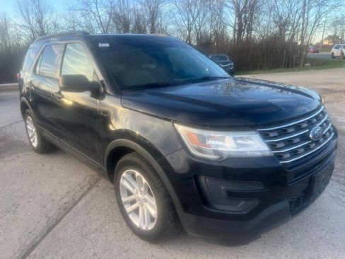 Used 2017 Ford Explorer FWD image 1