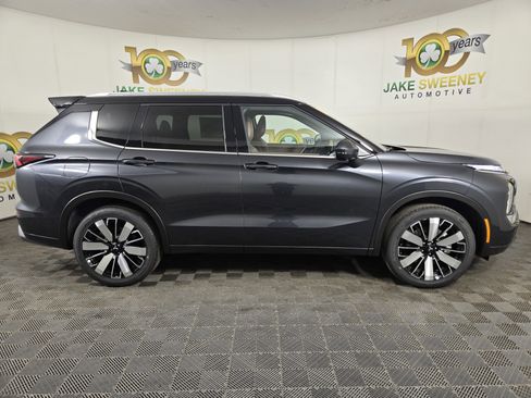 New 2026 Mitsubishi Outlander SEL image 8