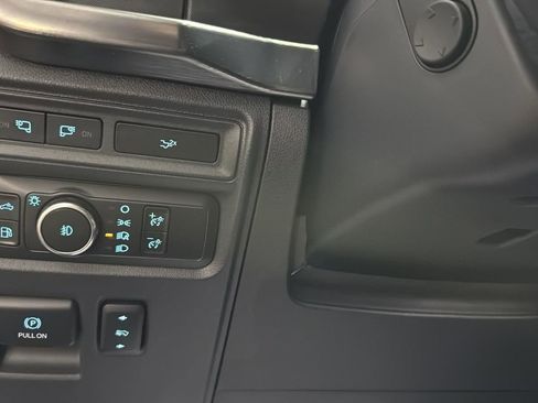 Certified 2022 Ford F150 Lariat w/ Equipment Group 502A High image 18