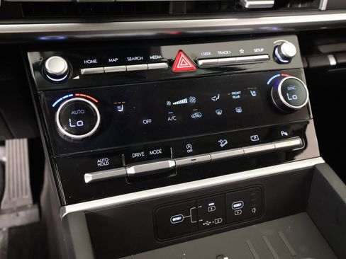 Used 2025 Hyundai Santa Fe SEL image 7