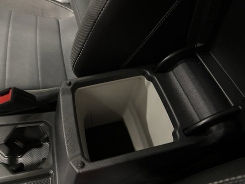 Used 2022 Volkswagen Taos SE image 28