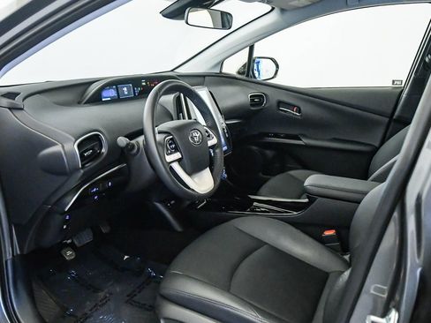 Used 2019 Toyota Prius Prime Premium FWD image 17