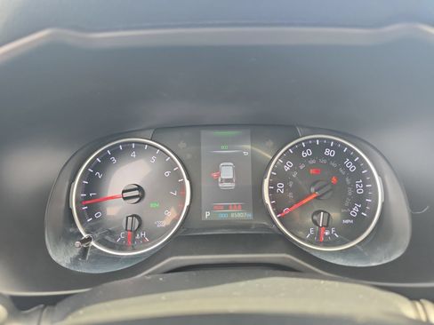 Certified 2022 Toyota RAV4 XLE Premium FWD image 20
