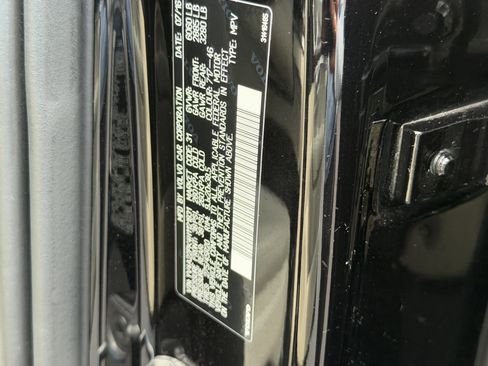 Used 2017 Volvo XC90 T6 Momentum w/ Vision Package image 37