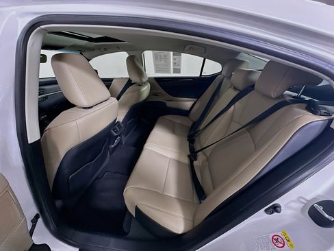 Used 2019 Lexus ES 350 image 25