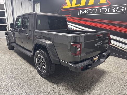 Used 2021 Jeep Gladiator Overland image 14