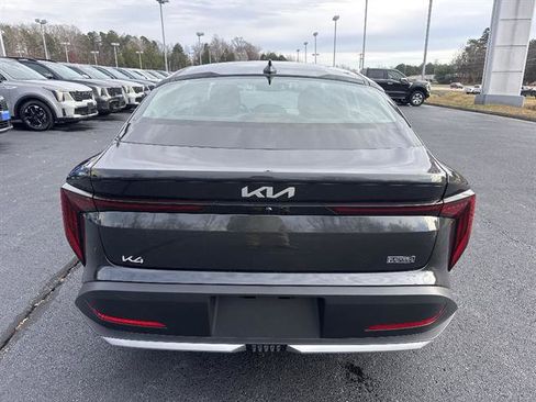 New 2025 Kia K4 LXS image 6