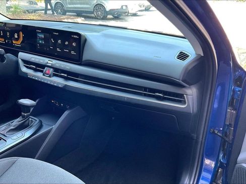 Used 2025 Kia K4 FWD image 22