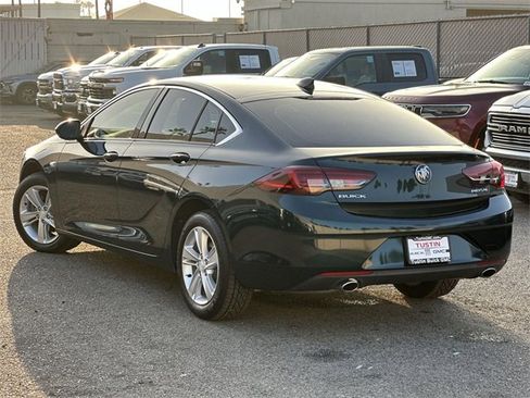 Used 2018 Buick Regal Preferred image 6