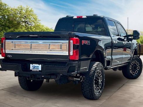Used 2024 Ford F250 Platinum AWD/4WD image 2