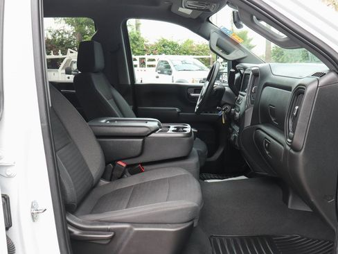 Used 2022 Chevrolet Silverado 2500 Custom w/ Custom Value Package image 37