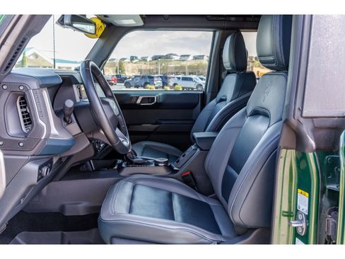 Used 2024 Ford Bronco Outer Banks w/ Sasquatch Package AWD/4WD image 16