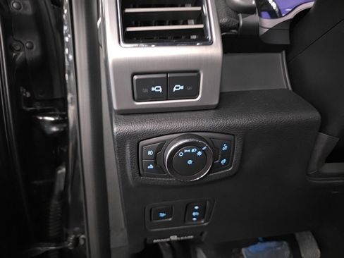 Used 2019 Ford F250 Platinum w/ Platinum Ultimate Package image 17