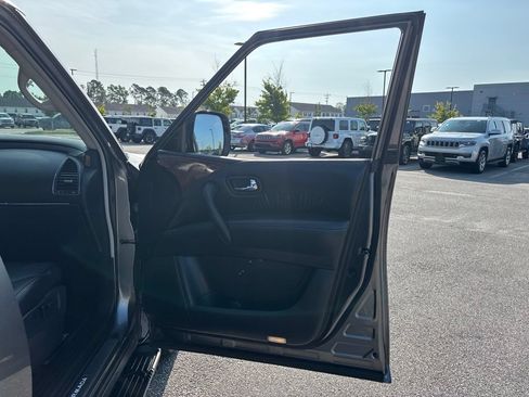 Used 2019 Nissan Armada Platinum w/ Captain's Chairs Package RWD image 71