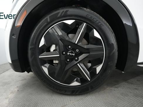 Used 2025 Kia EV6 Wind RWD image 19