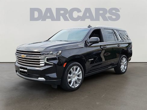 Used 2022 Chevrolet Tahoe High Country w/ Premium Package image 3