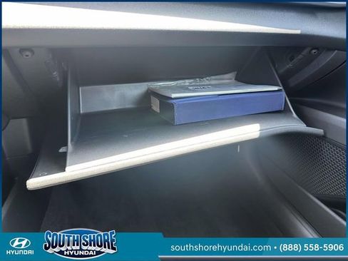 Used 2025 Hyundai Elantra Hybrid FWD image 36