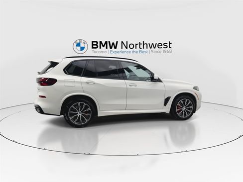 New 2026 BMW X5 xDrive40i w/ M Sport Package image 4