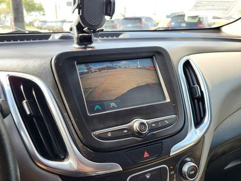 Used 2018 Chevrolet Equinox LS image 6