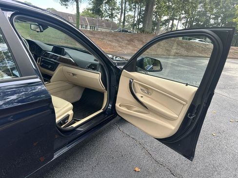 Used 2015 BMW 320i Sedan RWD image 20