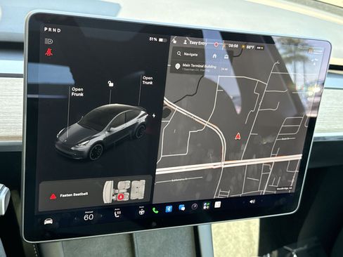 Used 2021 Tesla Model Y Performance AWD/4WD image 18