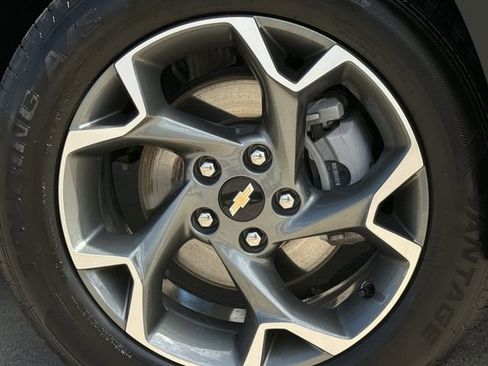Used 2025 Chevrolet Trax LT image 12