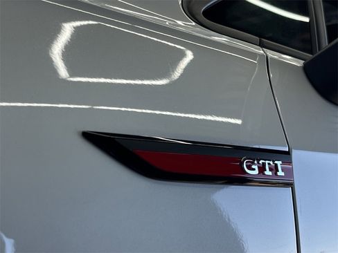 Used 2024 Volkswagen GTI Autobahn image 23