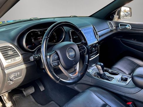 Used 2020 Jeep Grand Cherokee Limited image 17