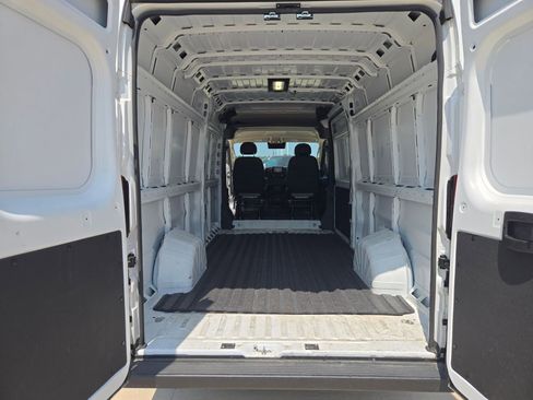 Used 2025 RAM ProMaster 3500 w/ Convenience Group FWD image 13