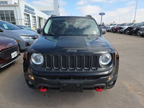 Used 2017 Jeep Renegade Trailhawk AWD/4WD image 7